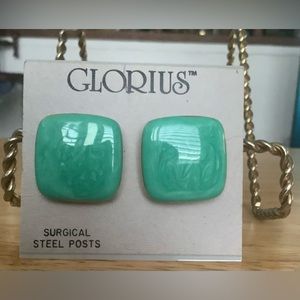 NWOT Glorius Women’s square turquoise w/gold tone surgical steel post earrings